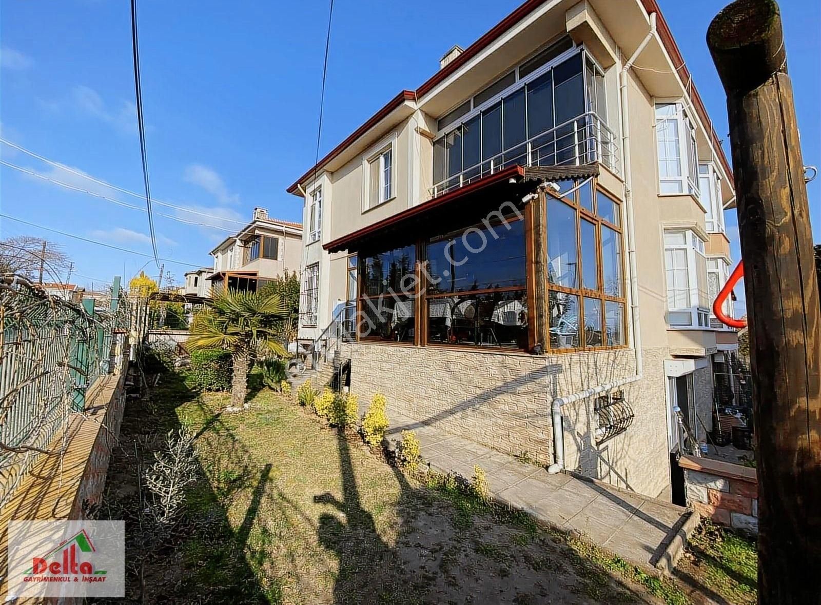 Çorlu Önerler Satılık Villa Önerlerde Hobi Bahçeli 5+1 210m² Lüks Villa