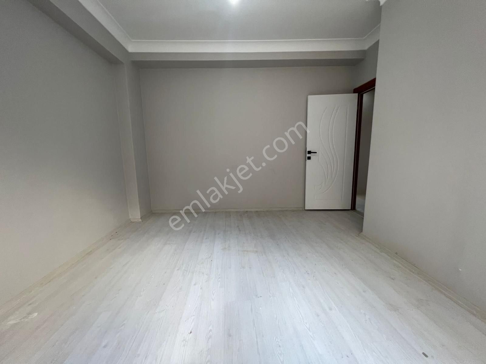 Küçükçekmece İstasyon Satılık Daire İstasyon Mahallesi 70 Metre² 2 + 1 Yüksek Giriş Kredi Uygun Satılık Daire