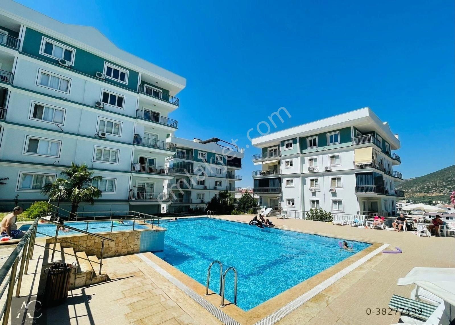 Kuşadası İkiçeşmelik Satılık Daire Manzara-acık/kapalı Havuz-sosyal Alan-guvenlık-peyzaj-otopark-doğalgaz-lüx 300 M2-çatı Dublex