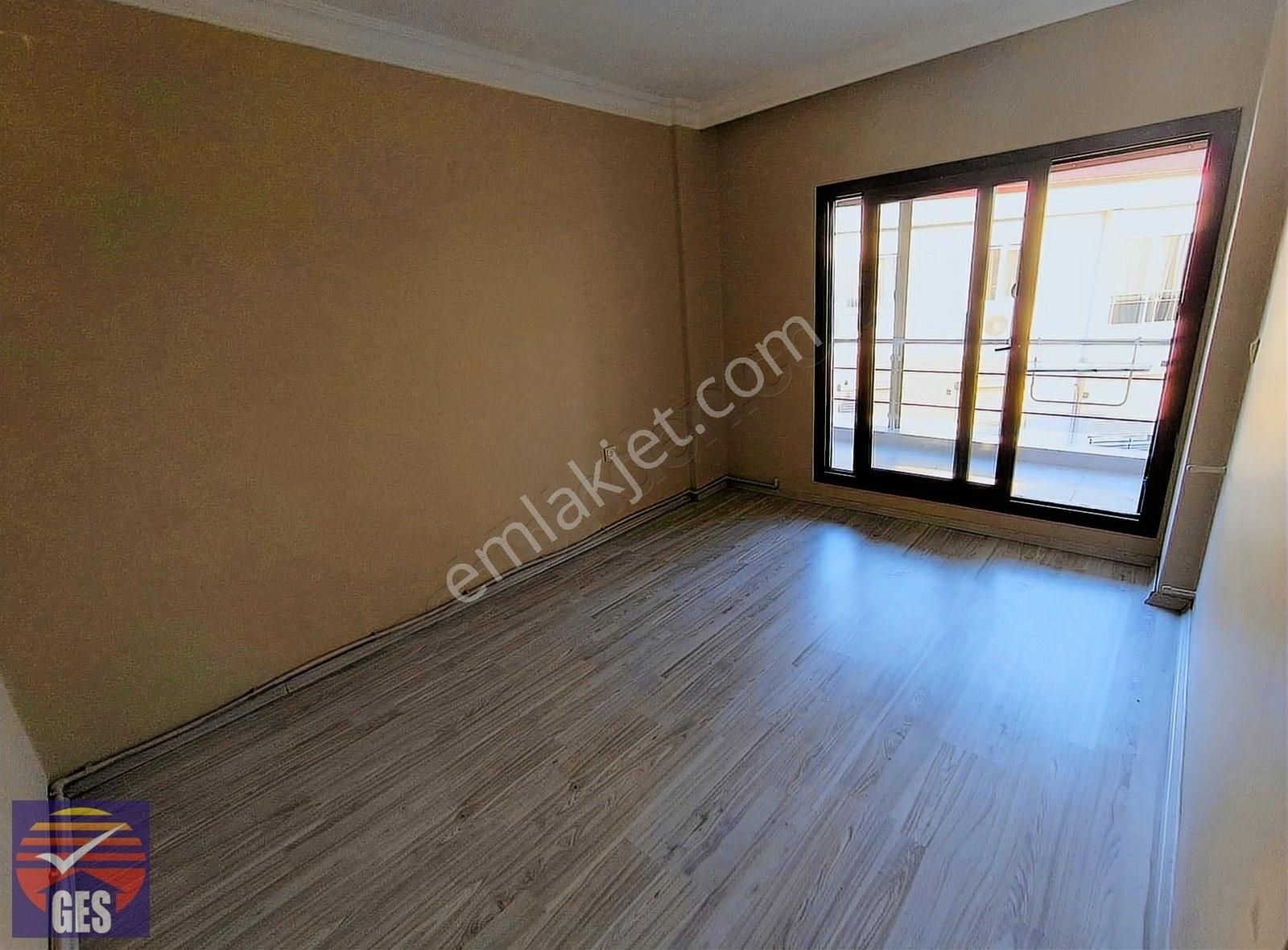 Seferihisar Sığacık Kiralık Daire Sığacık Çarşıda Temiz Masrafsız Kiralık 2+1 Daire