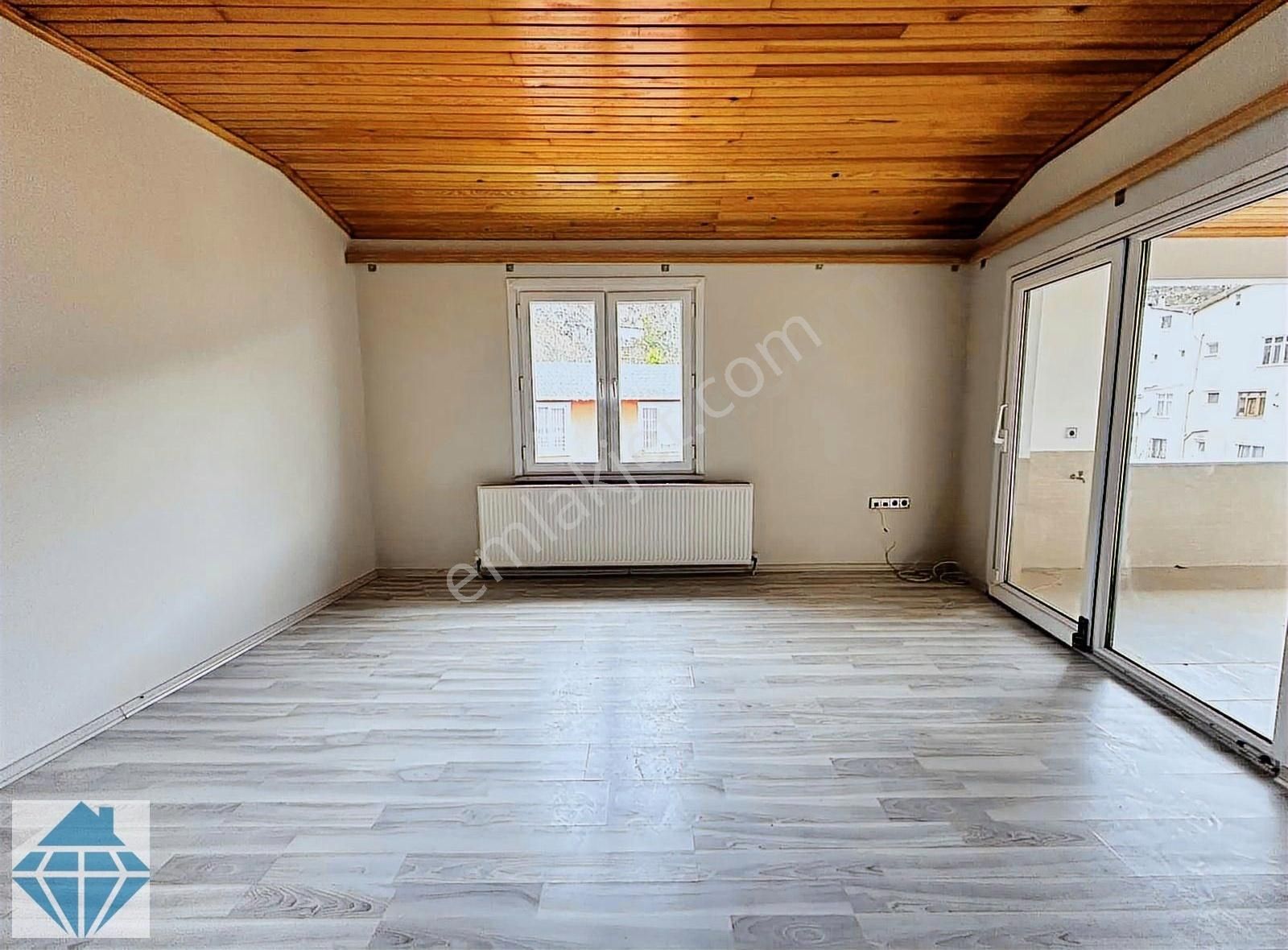 Sarıyer Tarabya Kiralık Daire Sarıyer Tarabya Şen Evler Mahallesinde 3 +1 130 M2 Bahçeli