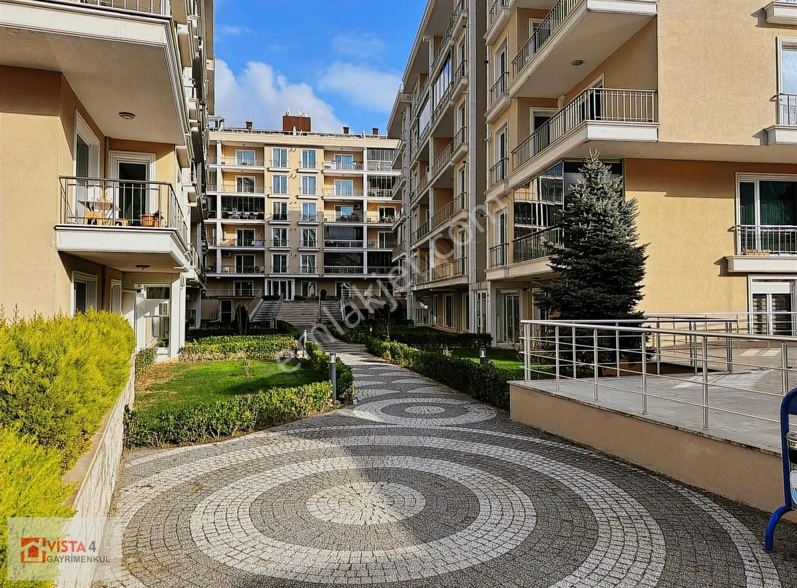 Büyükçekmece Pınartepe Kiralık Daire Beykent Lagün Evleri 3+1 Büyük M2 Büyük Balkon Site İçi