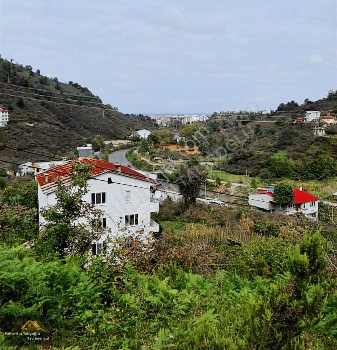 Giresun Merkez Boztekke Köyü (Çataltepe) Satılık Özel Kullanım Sahile Teyaredüzüne Yürüme Mesafesinde Satılık 18.704 M2 Bahçe