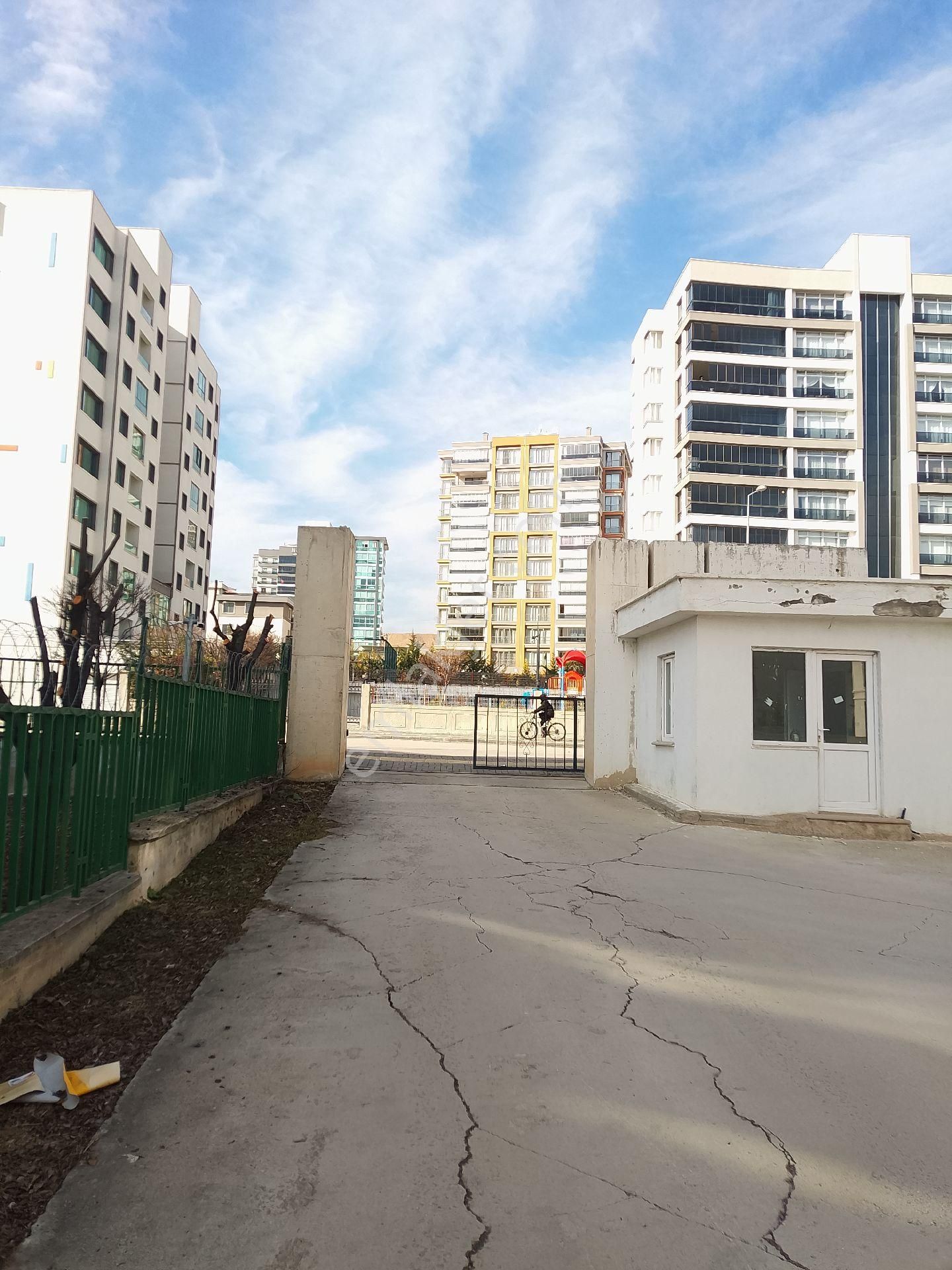 Turyaptan Bağlıca Merkezde Ferah Manzaralı Yeni Dubleks! - Görsel 24