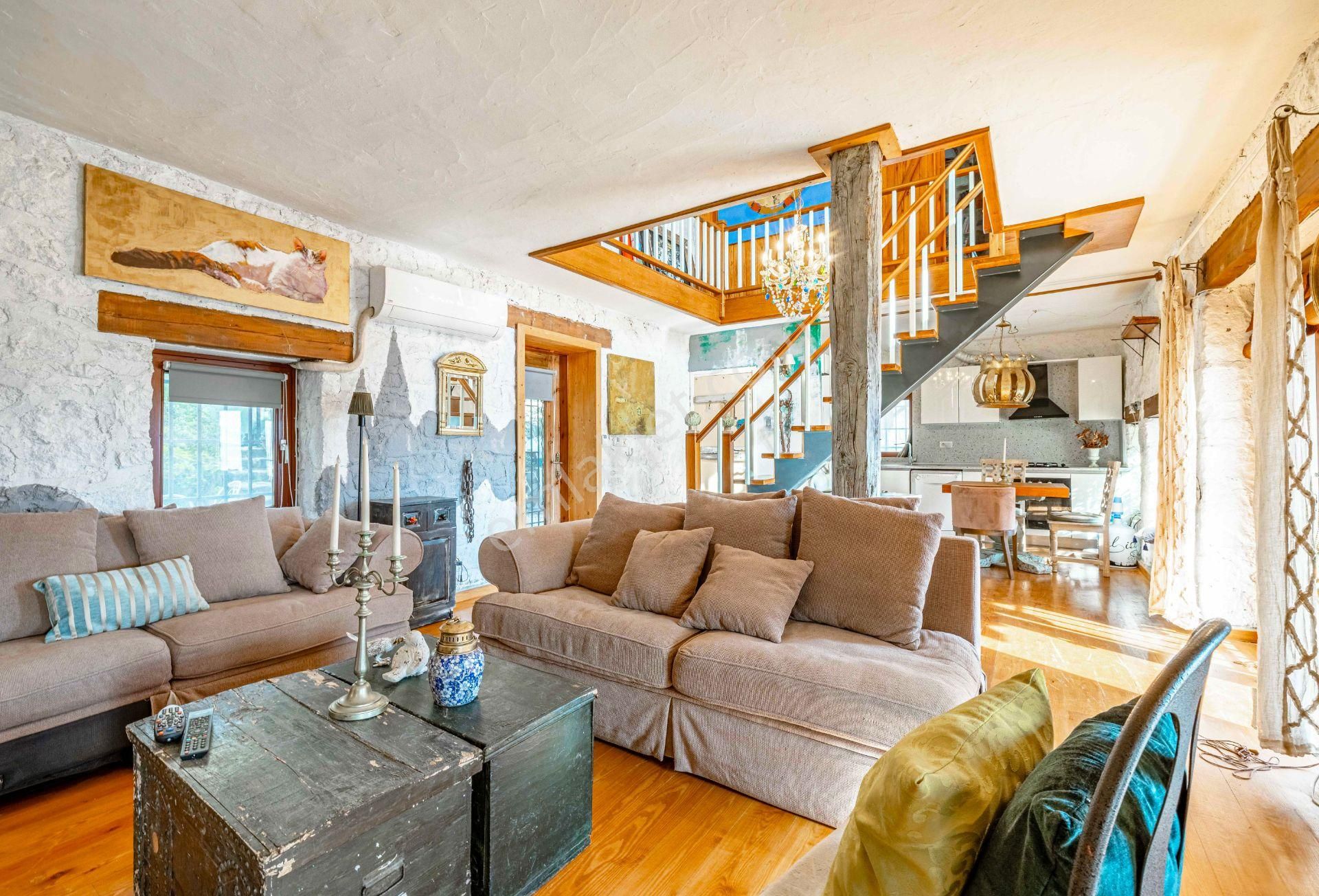 Bodrum Türkbükü Satılık Villa Muğla Bodrum Türkbükü'nde Müstakil 2+1 Satılık Dubleks Taş Villa