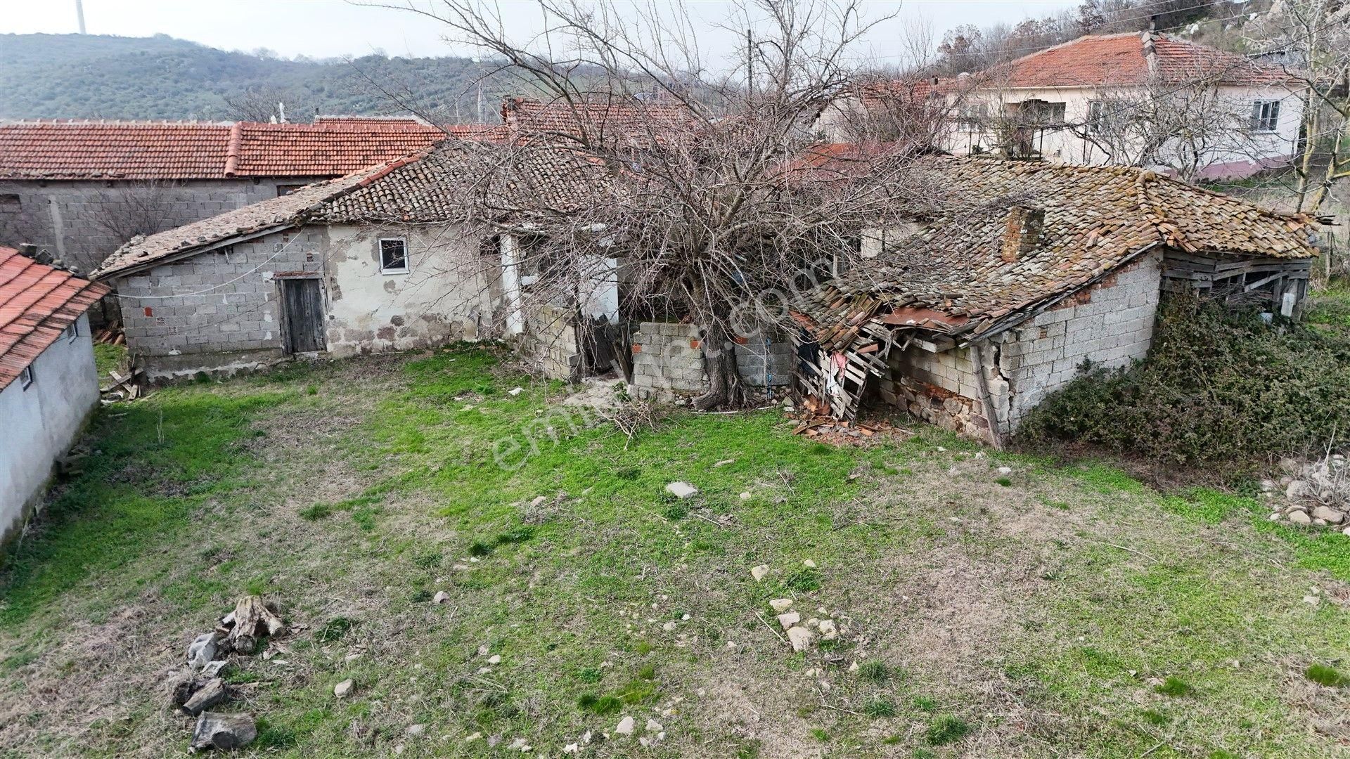 Gönen Çakmak Satılık Konut İmarlı 1.400 M2 Müstakil Köy Evi, Arsa 2 Kat %40 İmarlı Gönen Çakmak'ta