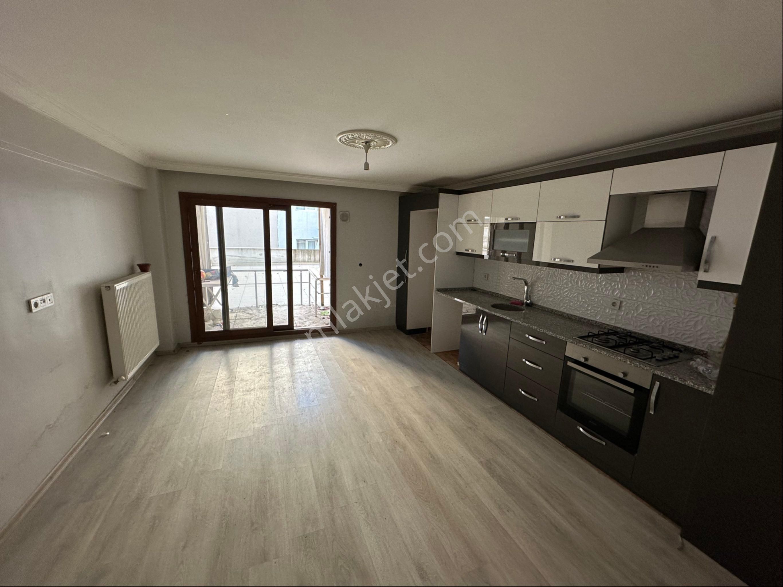 Şehzadeler Yarhasanlar Satılık Daire Ersoy'dan Yarhasan Mah Cadde Üzeri 3+1 160m2 Teraslı Daire