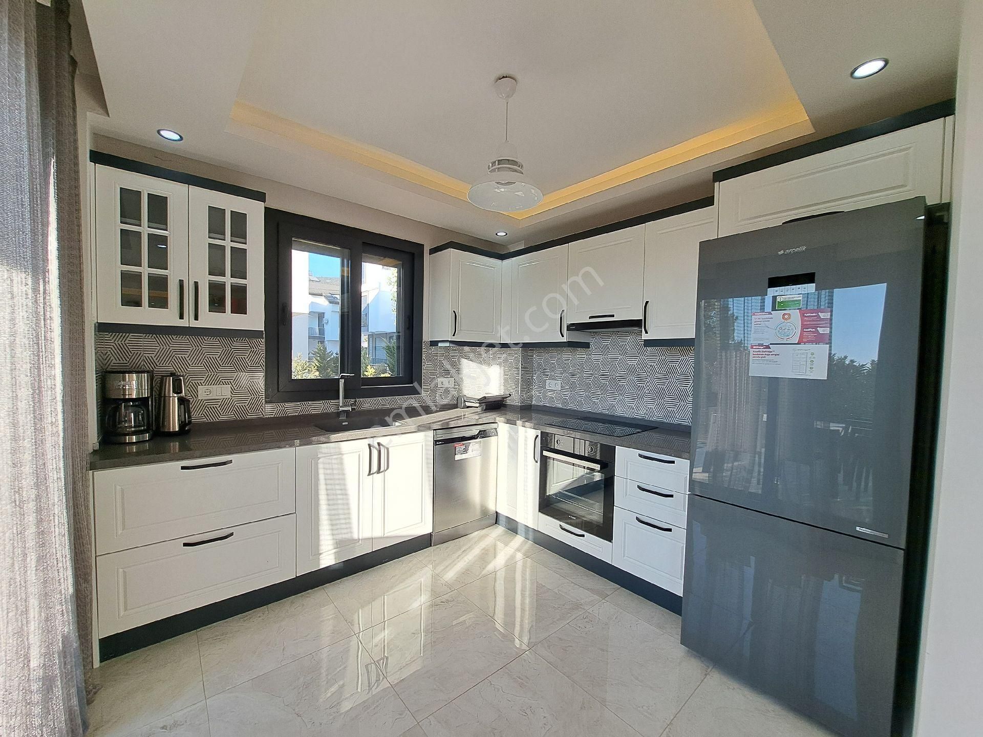 Sıra Dışı Bir Yaşam: Didim Akbükte 4+2 Modern Villa - Görsel 12