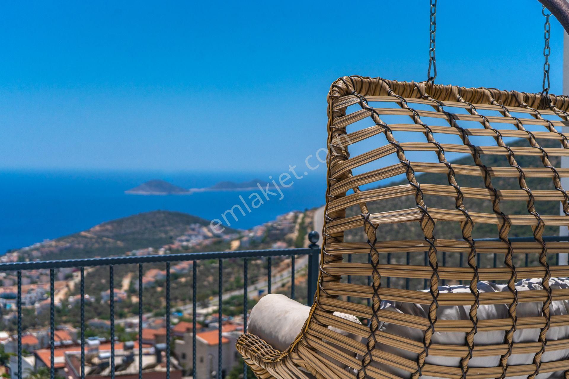 Kaş Kalkan Satılık Villa Kaş Kalkan'da Süresiz Turizm Belgeli Manzaralı 2 Villa