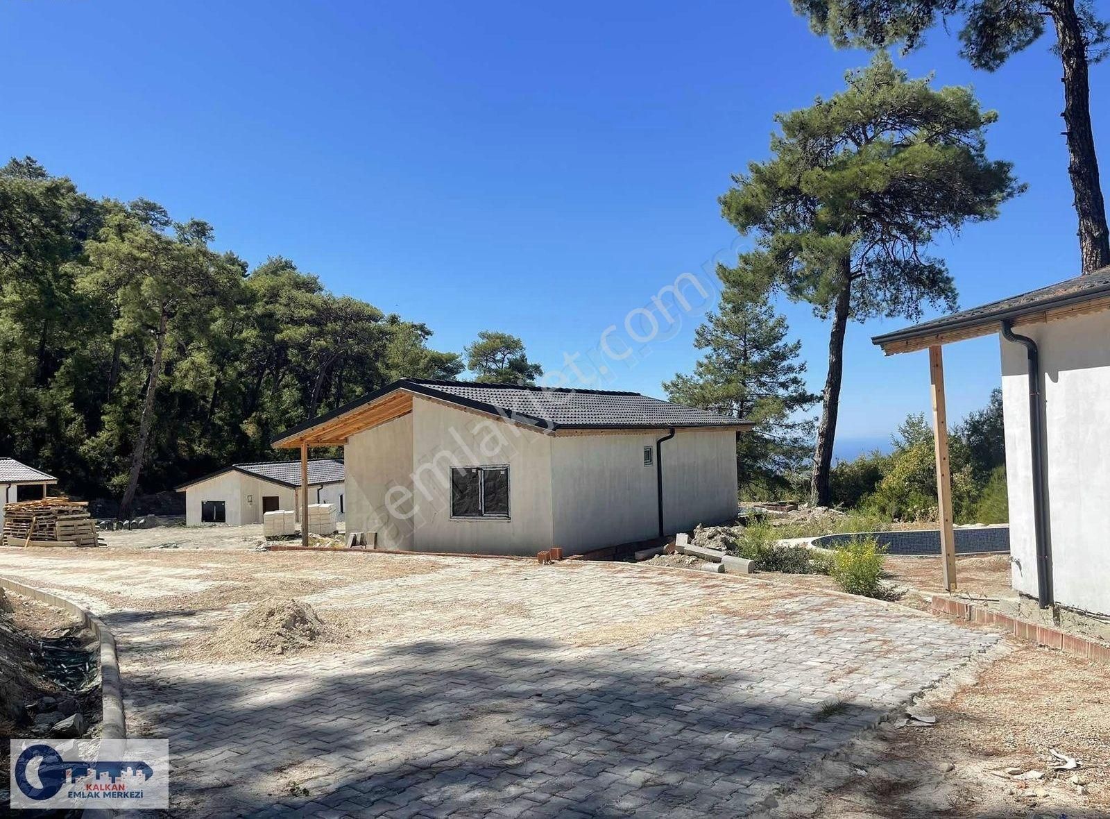 Kaş Kalkan'da 8500 M2 Arazide Natamam 6 Villa Ve 1 Ev - Görsel 4