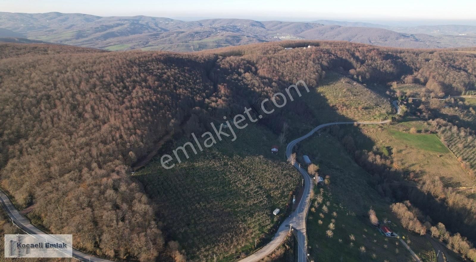 İzmit Akmeşe Atatürk Satılık Tarla İzmit Akmeşe Yola Cepheli 7.274 M² Satılık Tarla