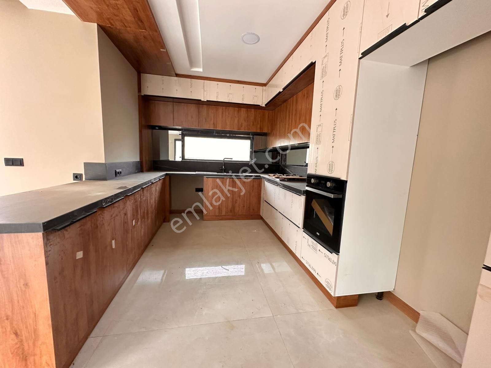 Güre Ağaçlı Yolda Havuzlu 3+1 Site İçerisinde Müstakil Satıılık Villa - Görsel 10