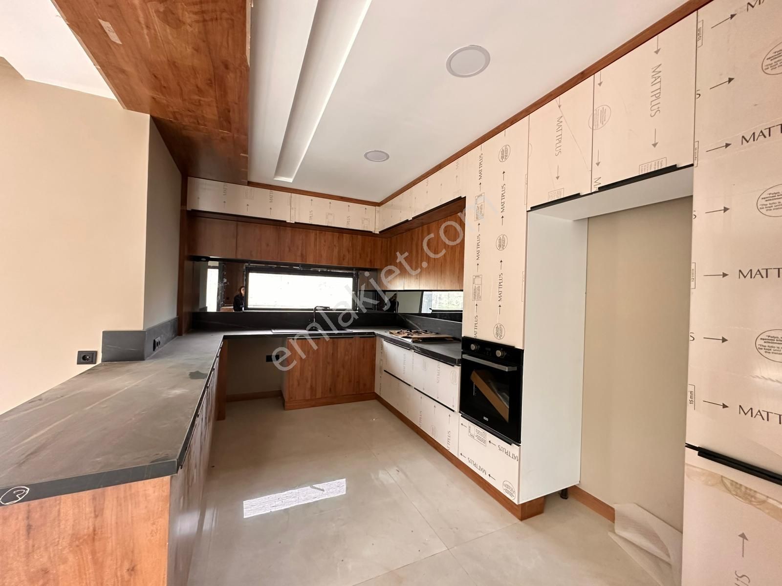 Güre Ağaçlı Yolda Havuzlu 3+1 Site İçerisinde Müstakil Satıılık Villa - Görsel 8