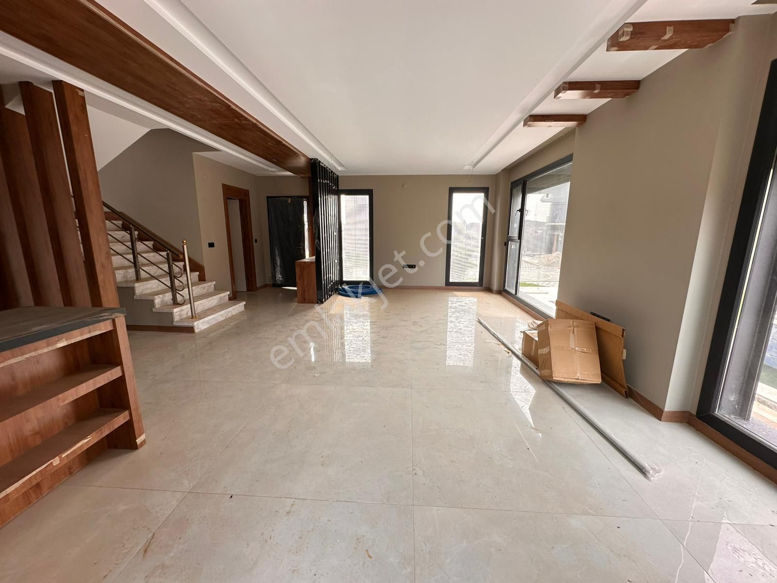 Güre Ağaçlı Yolda Havuzlu 3+1 Site İçerisinde Müstakil Satıılık Villa - Görsel 4