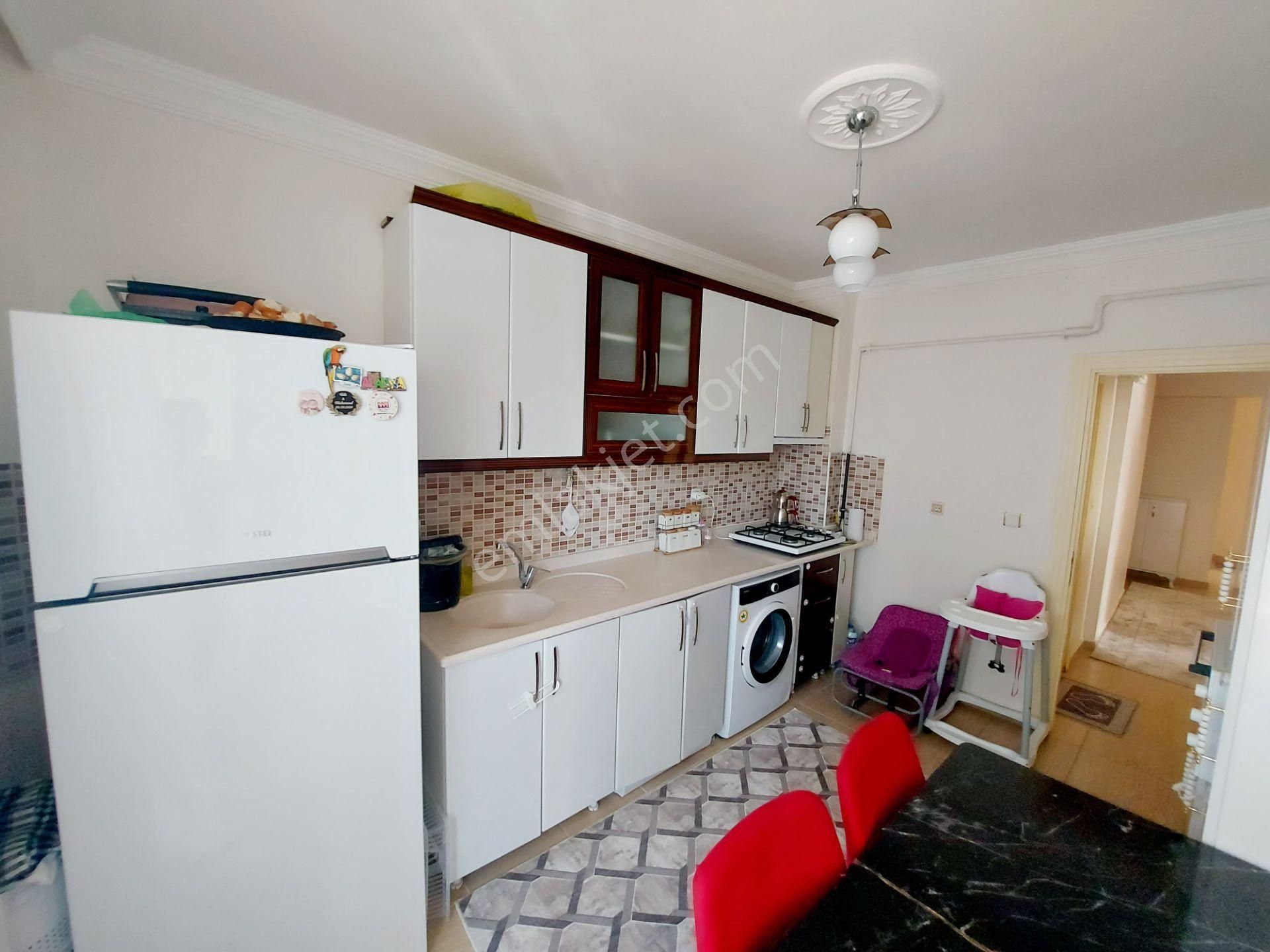 Sincan Yenikent Mustafa Kemal Mah.merkeze Yakın 3+1 Yapılı 1. Katta Satılık Daire