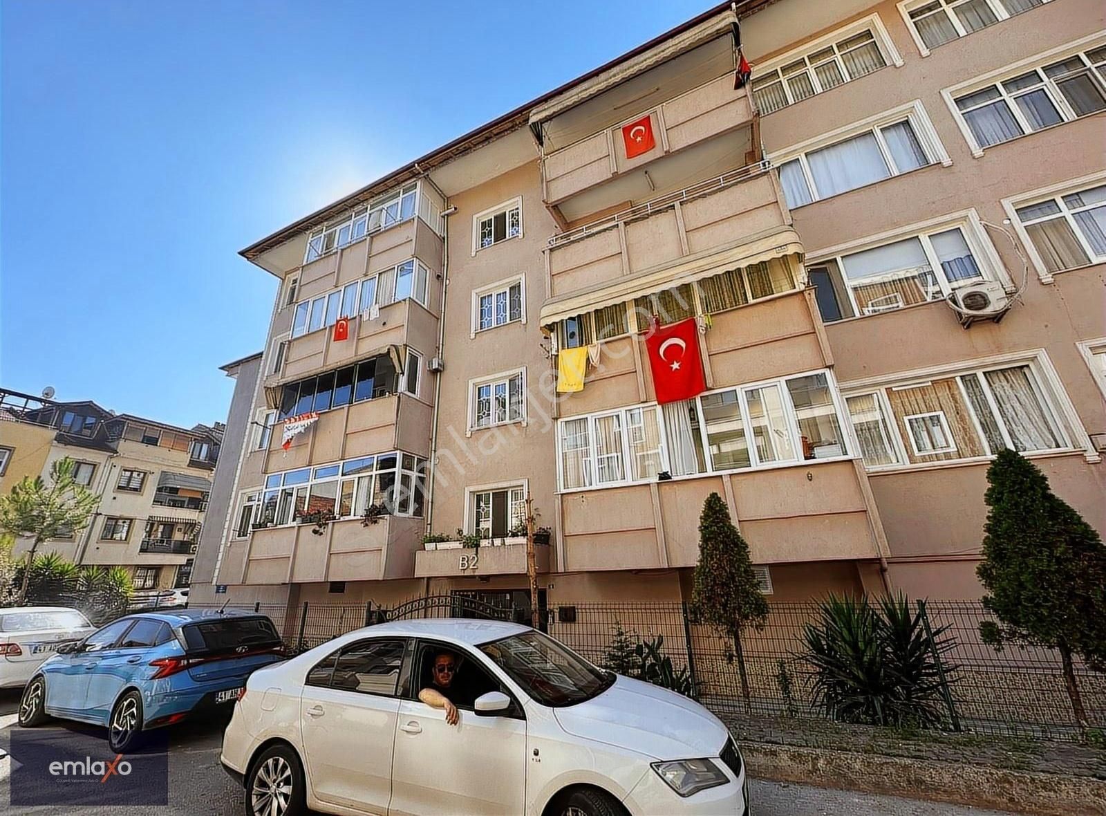 İzmit Kadıköy Satılık Daire Pirelli Mutlu Evler Lojmanlarında Satılık 3+1 140 M2 Daire