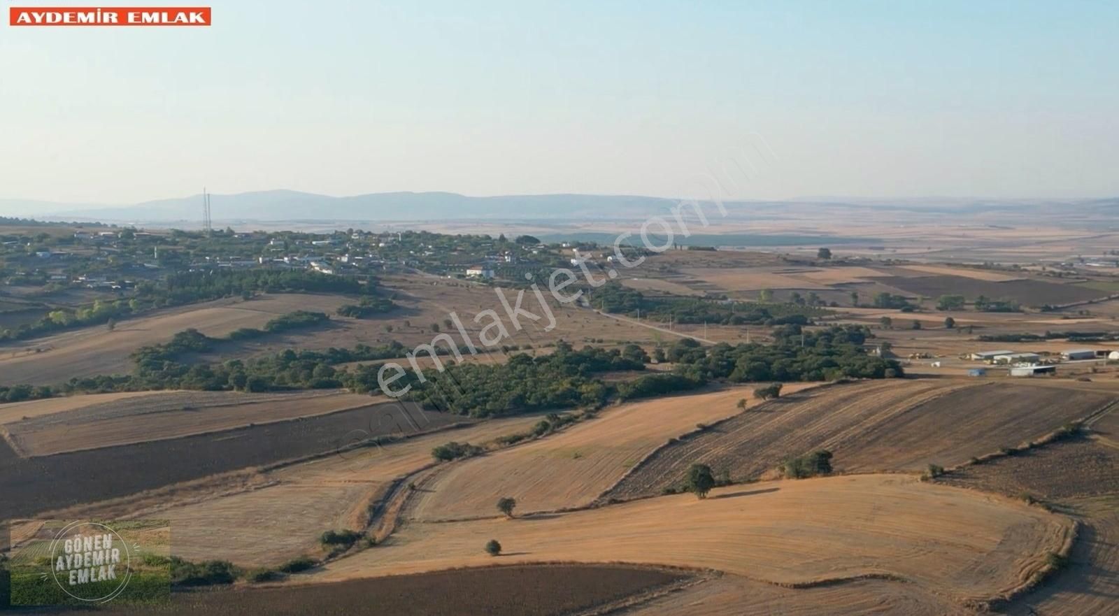 Manyas Şevketiye Satılık Tarla Manyas'a 15 Dk Resmi Yolu Olan Köye Yakın Konumda 6.300 M² Arazi