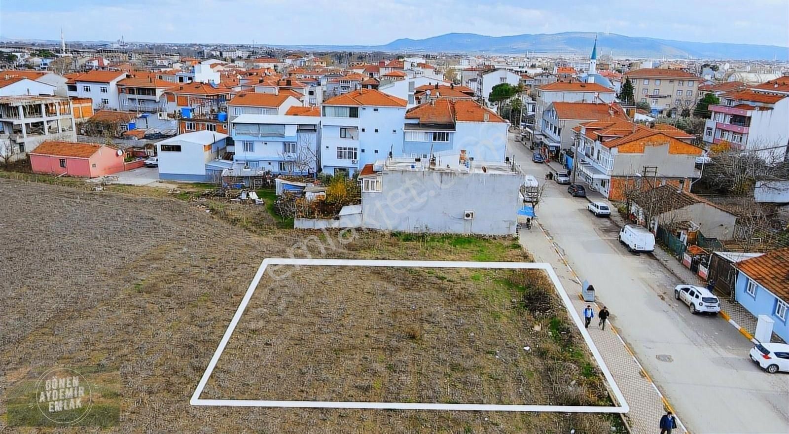 Gönen Karşıyaka Satılık Konut İmarlı Üniversite Ve Yeni Garaja Yakın Köşe Parsel 327 M² İmarlı Arsa