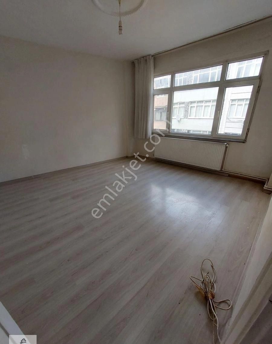 Fatih Şehremini Kiralık Daire Murat Gayrimenkulden Merkezde Temiz Kiralık Daire