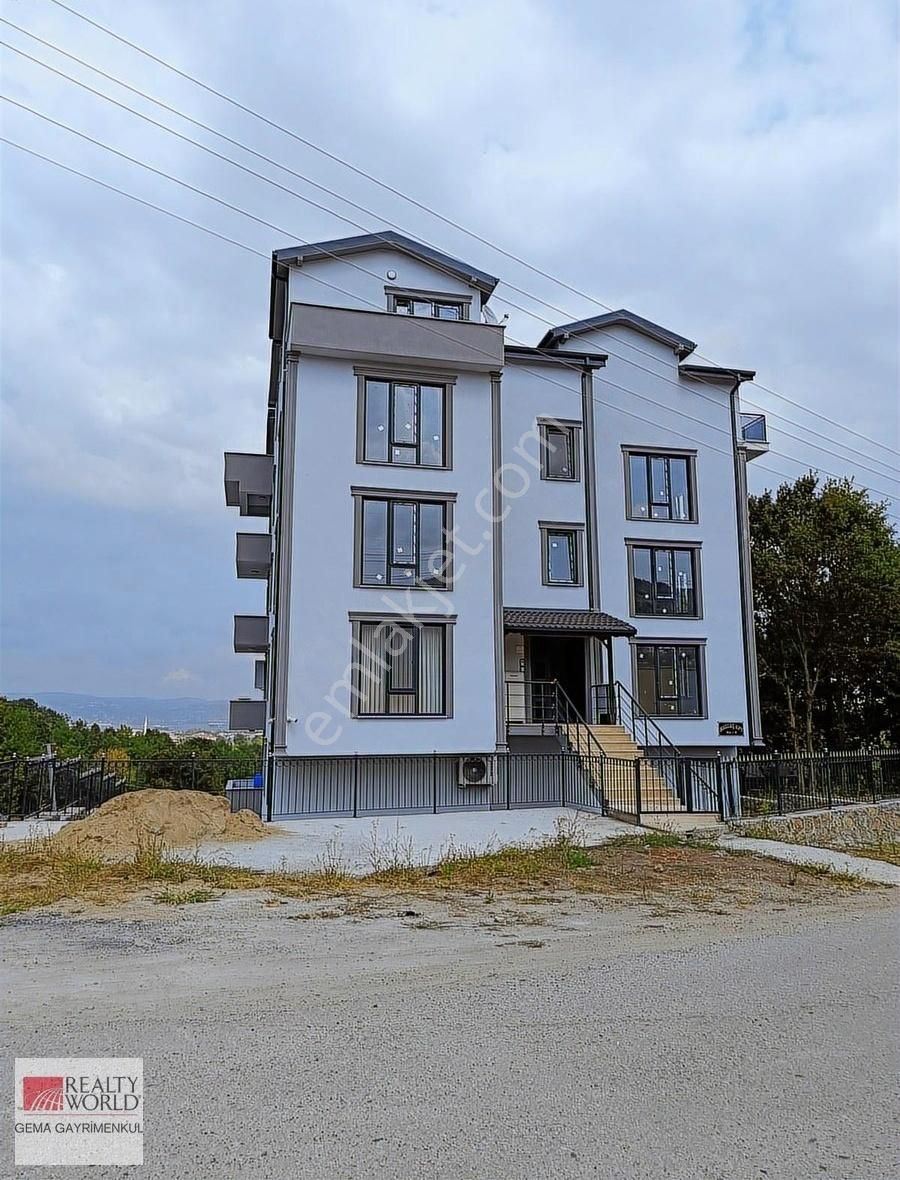 Gölcük Hisareyn Merkez Satılık Daire Gölcük Hisareyn'de 4+1 Ultra Deniz Manzaralı Sıfır Satılık Daire