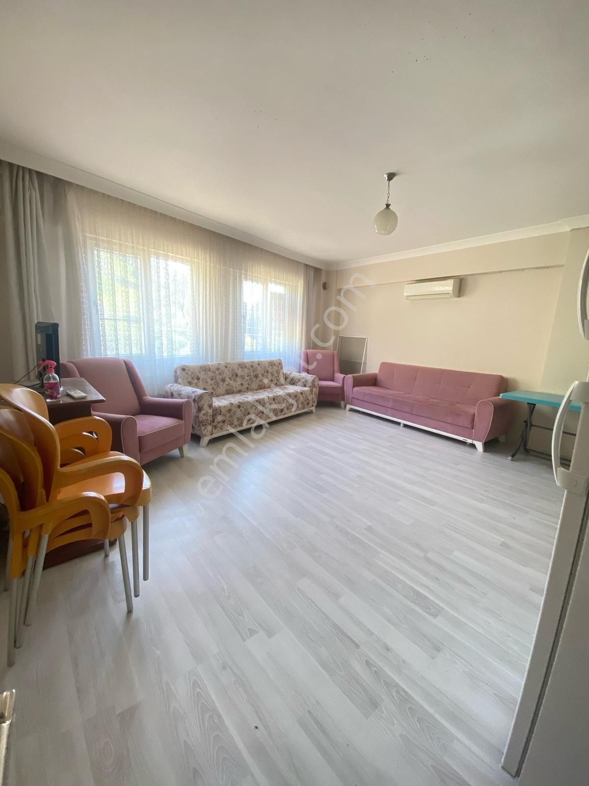 Nazilli İsabeyli Satılık Daire İsabeyli Mahallesinde Eşyalı 65m2 1+1 Daire