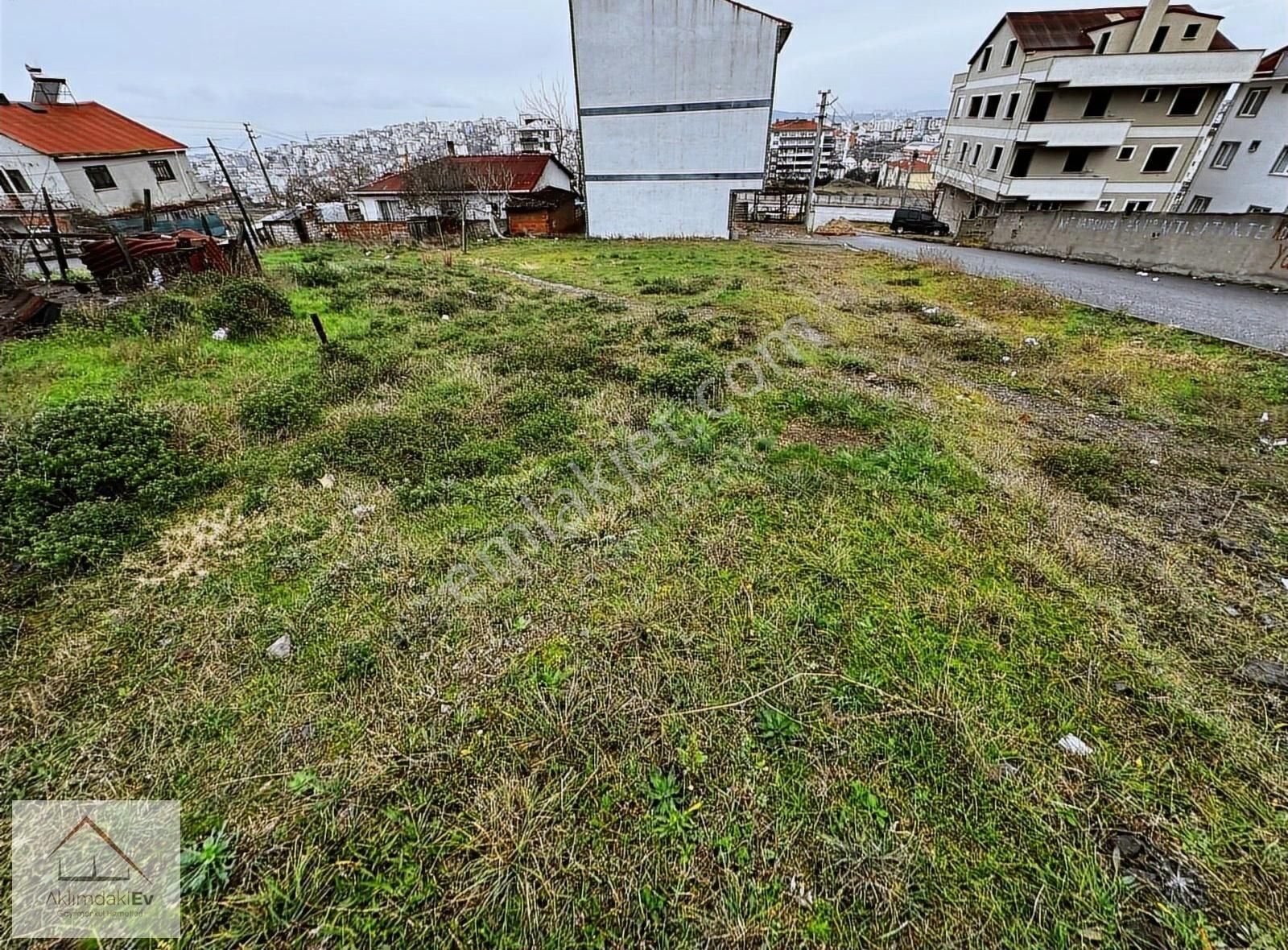 Çayırova Emek Satılık Konut İmarlı Çayırova Emek Mahallesinde 372m2 Konut İmarlı Satılık Arsa !