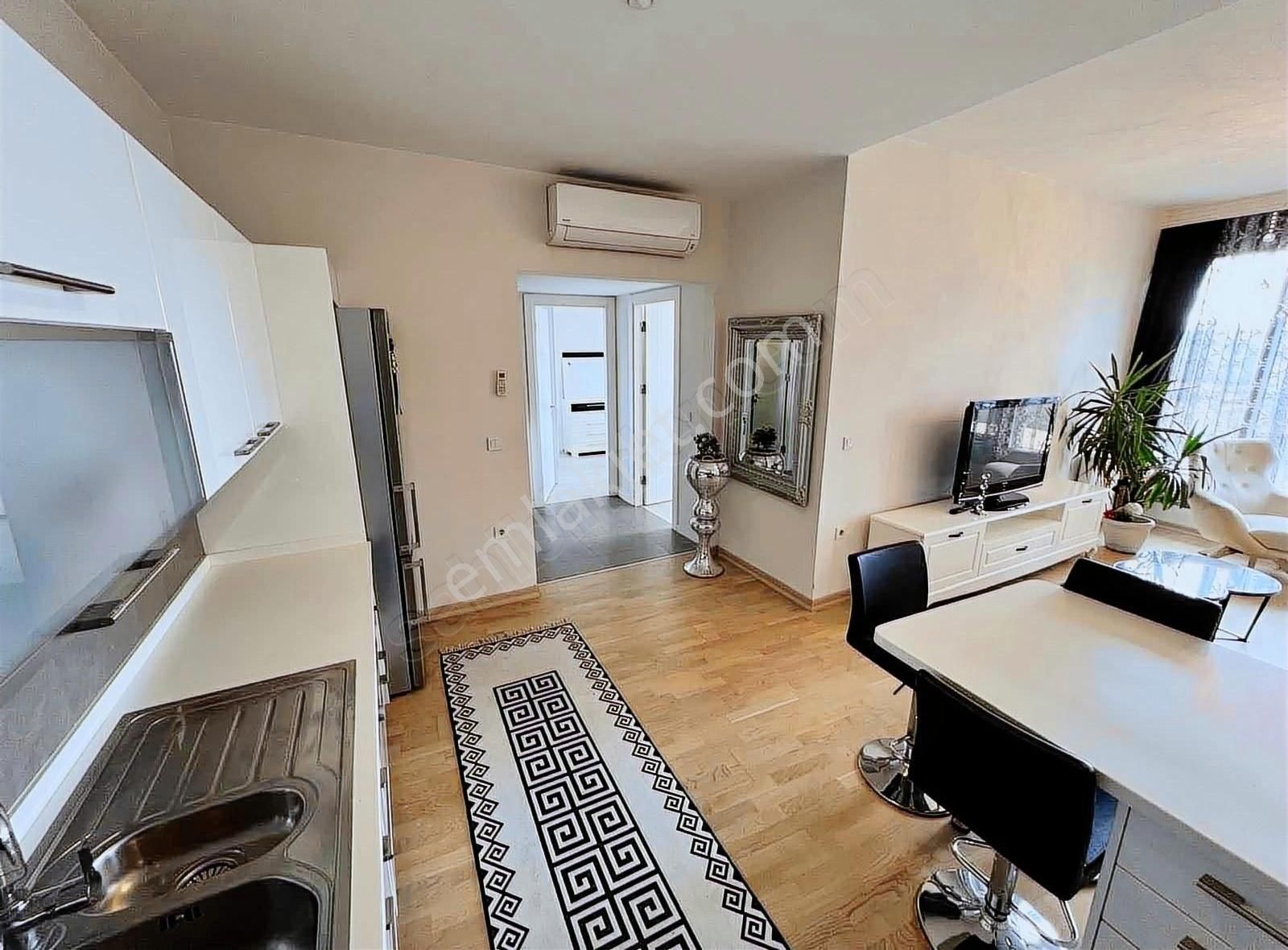 Bahçeşehir Kozapark'ta 2+1 Siteye Cephe Satılık Daire - Görsel 2