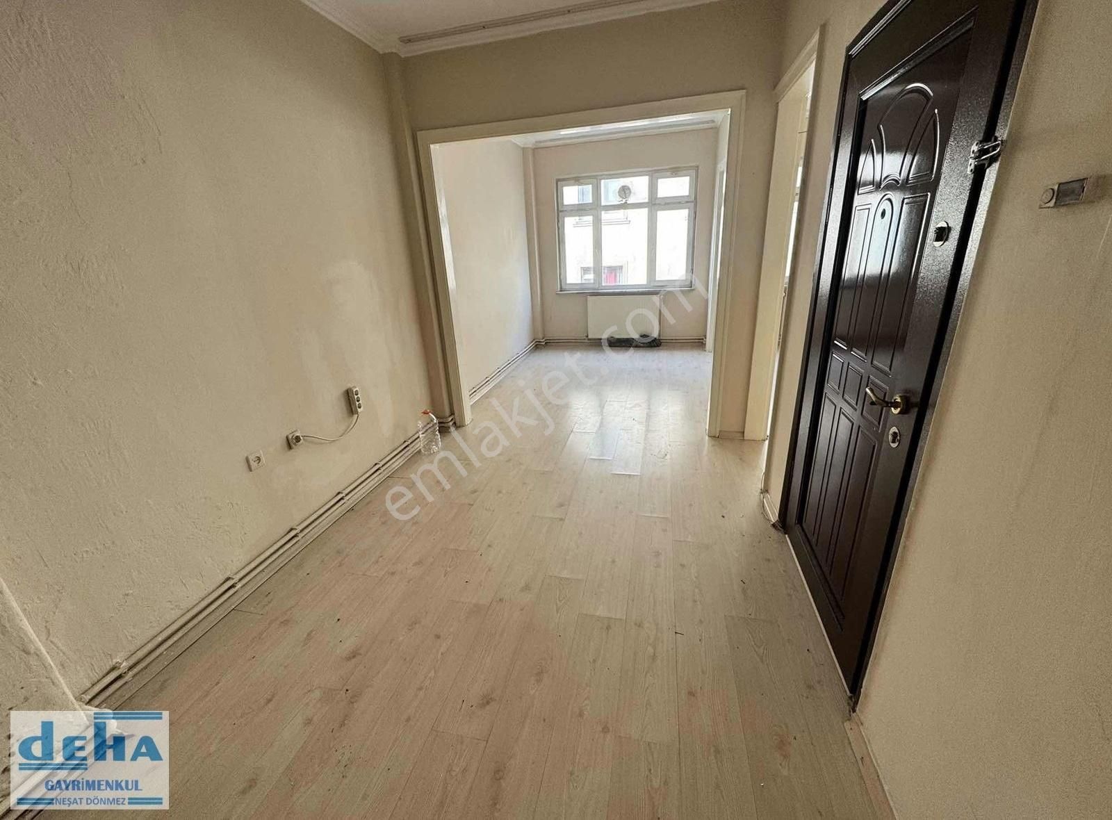 Fatih İskenderpaşa Kiralık Daire Fevzipaşa Cad. Kıztaşı Yakını 3. Kat Daire 2+1