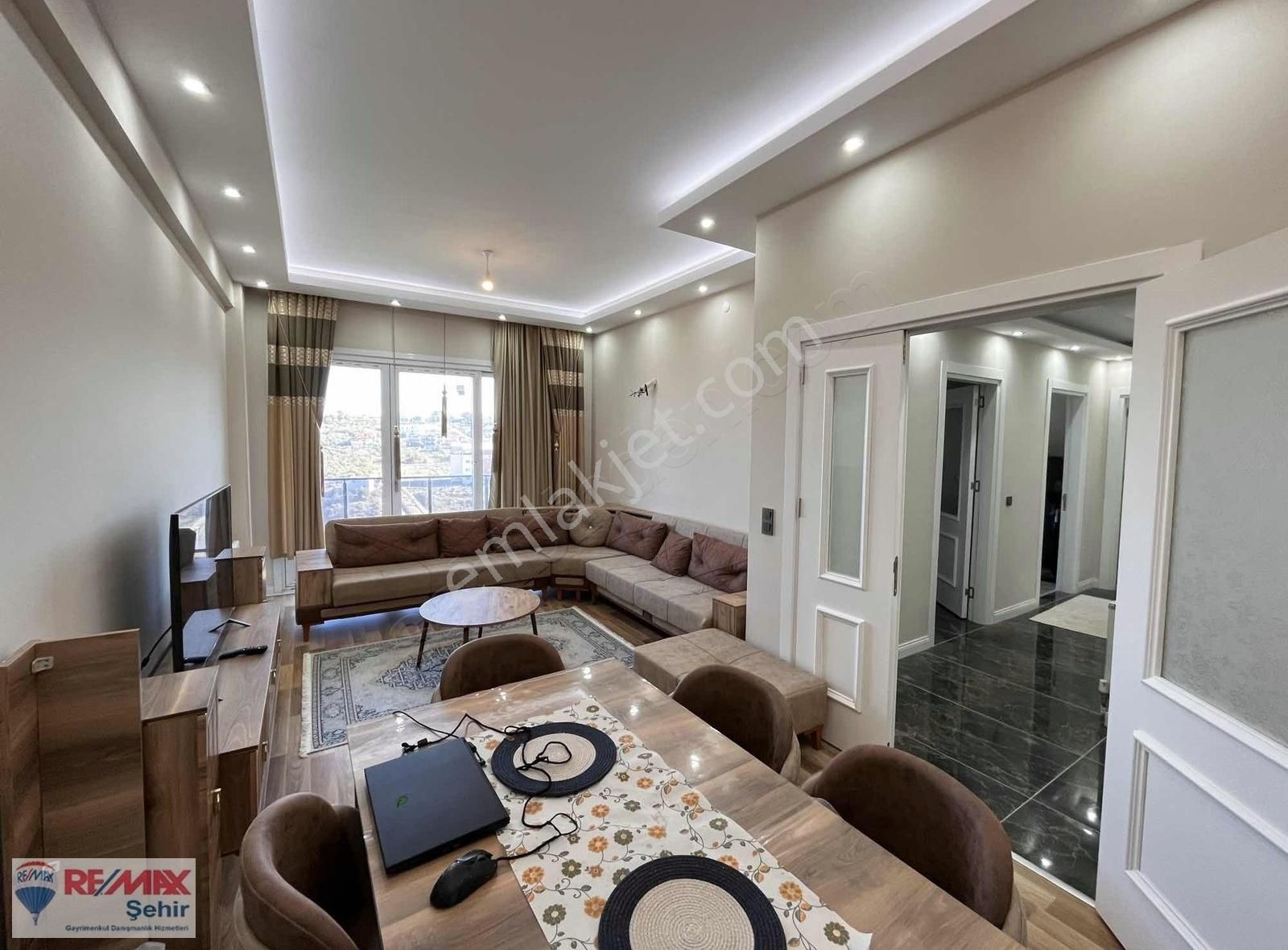 Çınarcık Çamlık Satılık Daire Remax Şehir Cennet Yalova'da Satılık Boş 2+1 Daire