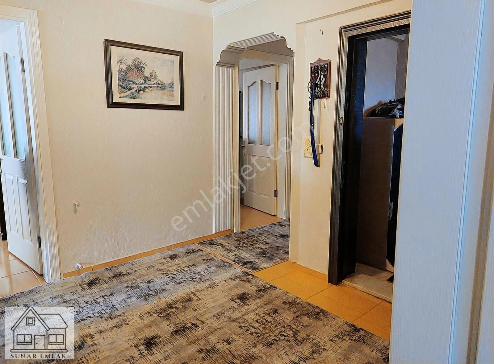 Bayraklı Onur Kiralık Daire Sunar'dan Bayraklı Onur Mah.3cepheli Manzaralı Ful Eşyalı Daire