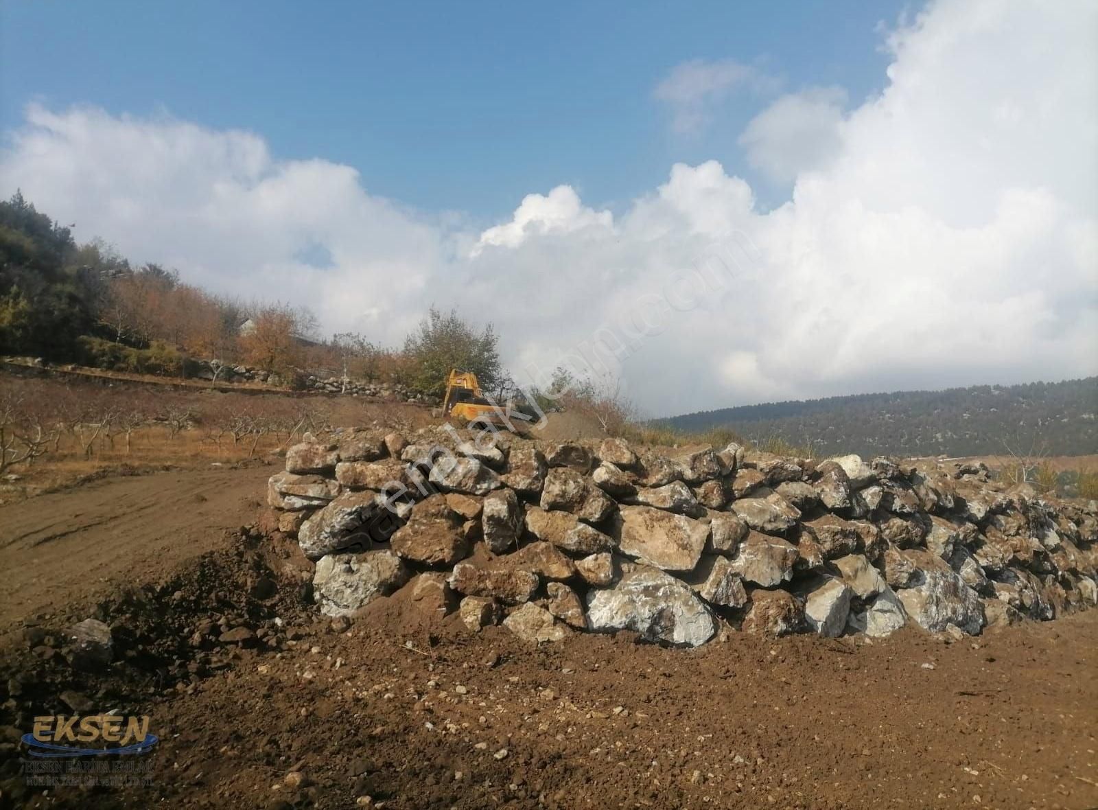 Toroslar Yavca Satılık Tarla Elektrik,su, Yol Problemi Olmayan Tarla