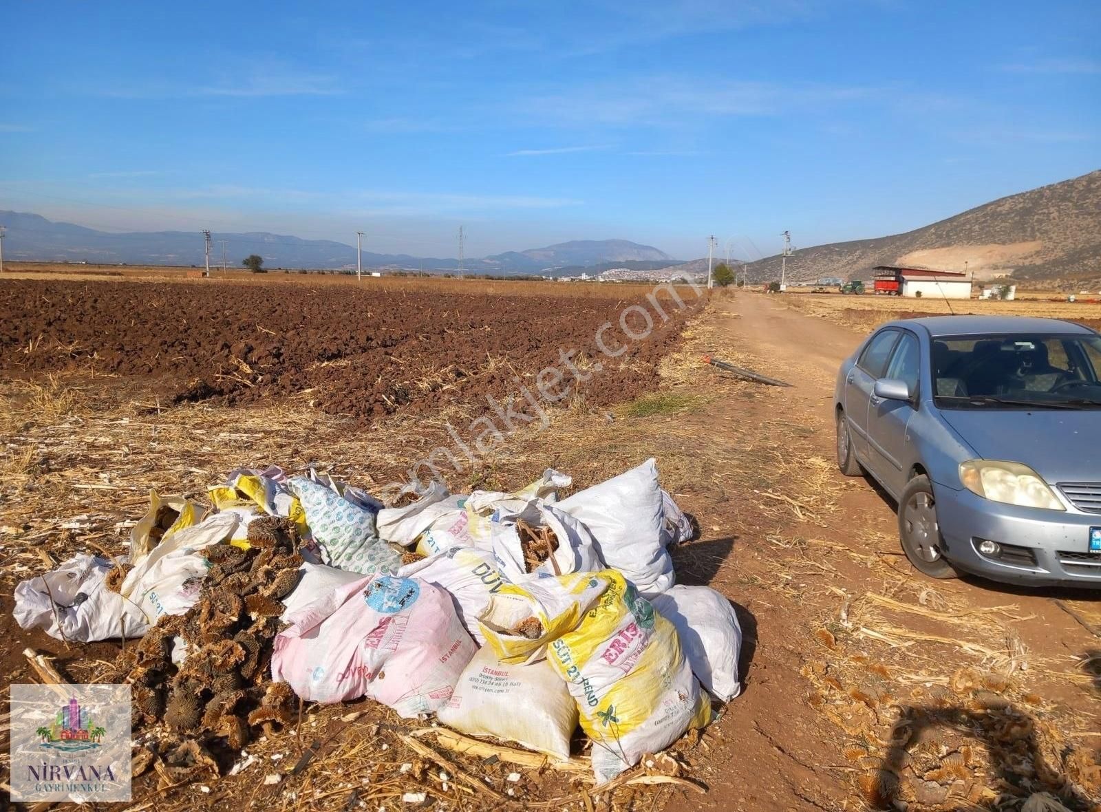 Tavas Pınarlar Satılık Tarla Tavas Merkeze Ve Anayola Yakın Sulu Tarla