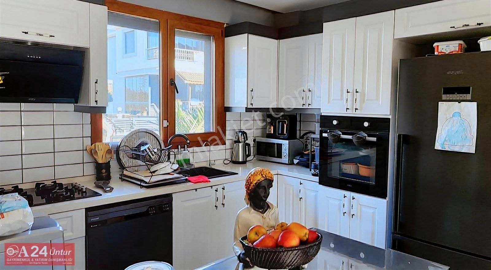 Seferihisar Akarcada Geniş Arsalı Villa - Görsel 3