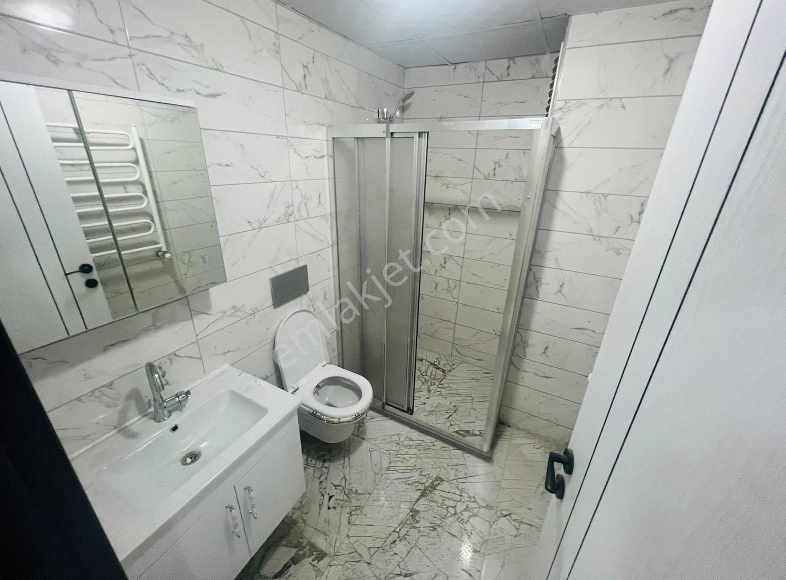 Arnavutköy Boğazköy İstiklal Satılık Daire Gkc Gayrimenkul'den A.köy İstklal Mah.de 95 M² 2+1 0 Daire Daire