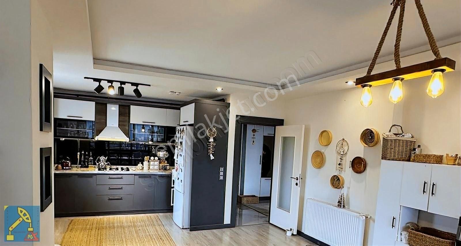 Mezitli Akdeniz Satılık Daire Mezitli De Akdeniz Mh 4+1 200m2 Lüks Havuzlu Satılık Daire