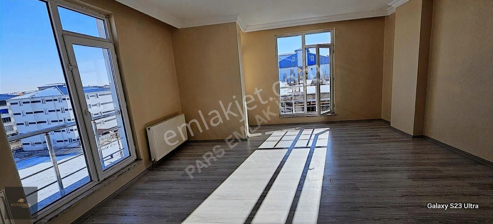 Kars Merkez Örnek Kiralık Daire Yenişehir Bölgesi Uygun Markt Karşısı Güneydoğu Cephe Kiralk 3+1