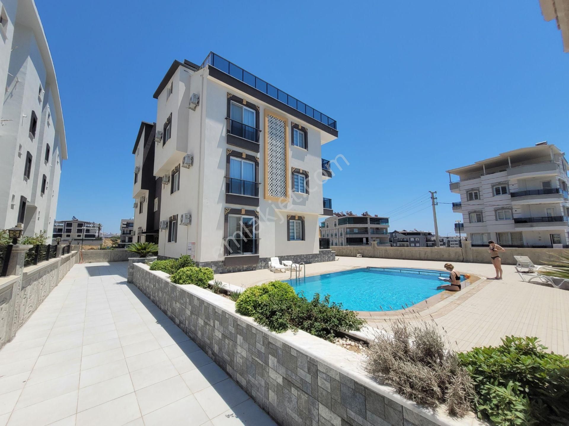 Didim Efeler Satılık Daire Didim Efelerde Havuzlu Sitede 1+1 Eşyalı Daire