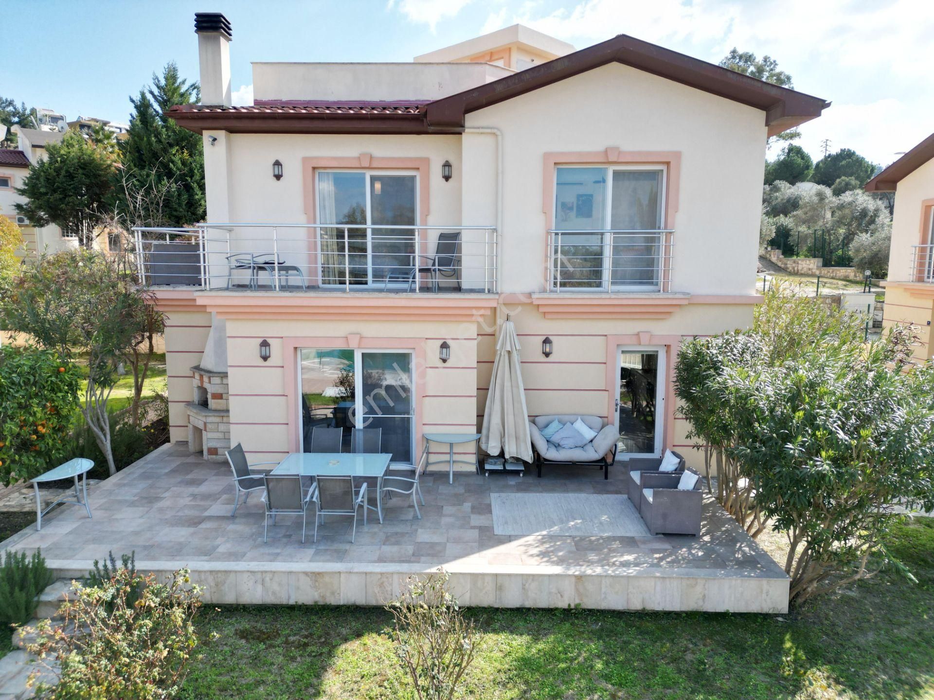 Kuşadası Karaova Satılık Villa Kuşadası Gardenıa Villalarında Satılık 3+1