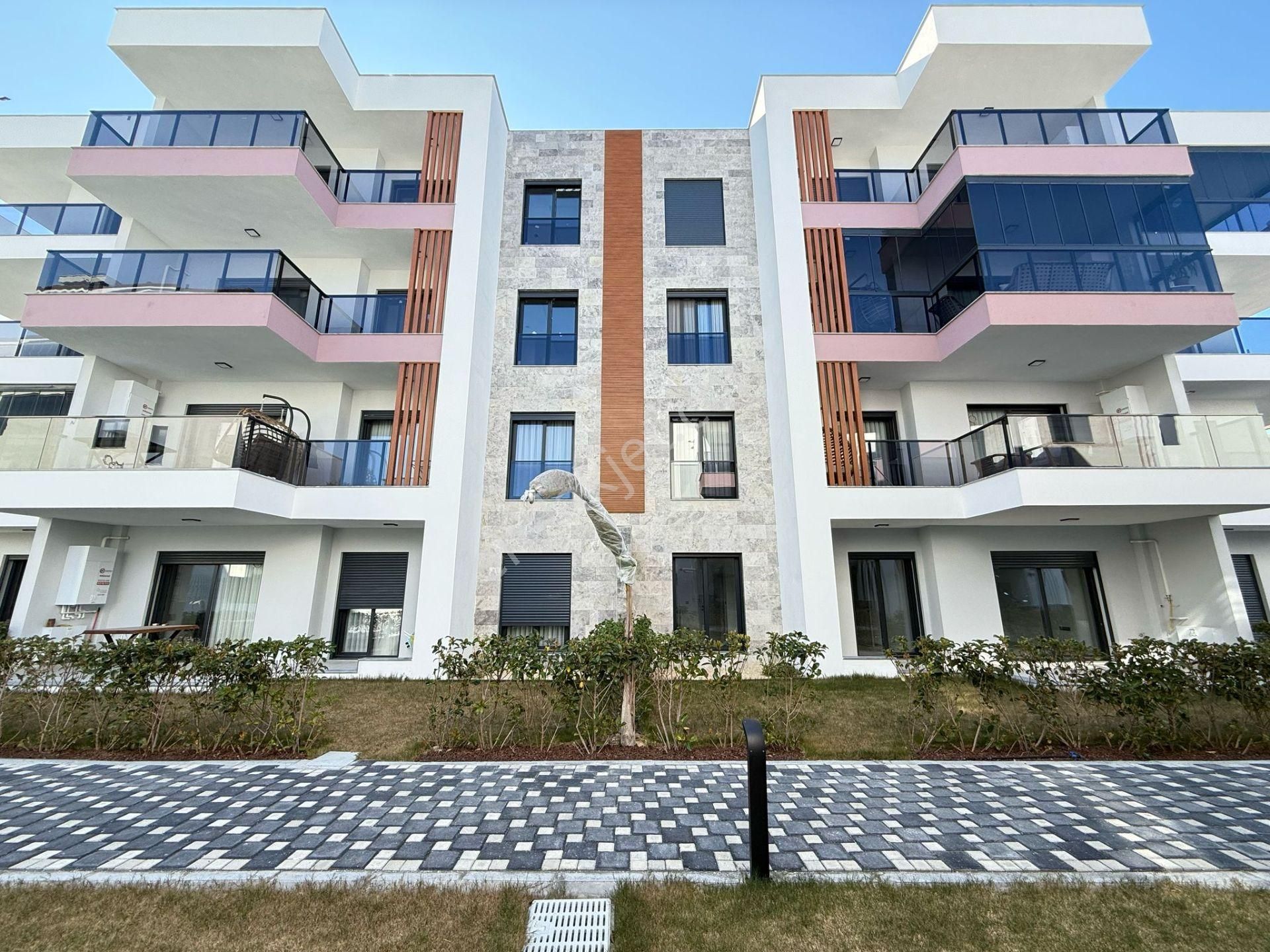 Merkezi Konum-7/24 Guvenlık-acık/kapalı Havuz-otopark-hamam-sauna-yerden Isıtma-yeni-lüx-2+1 - Görsel 5
