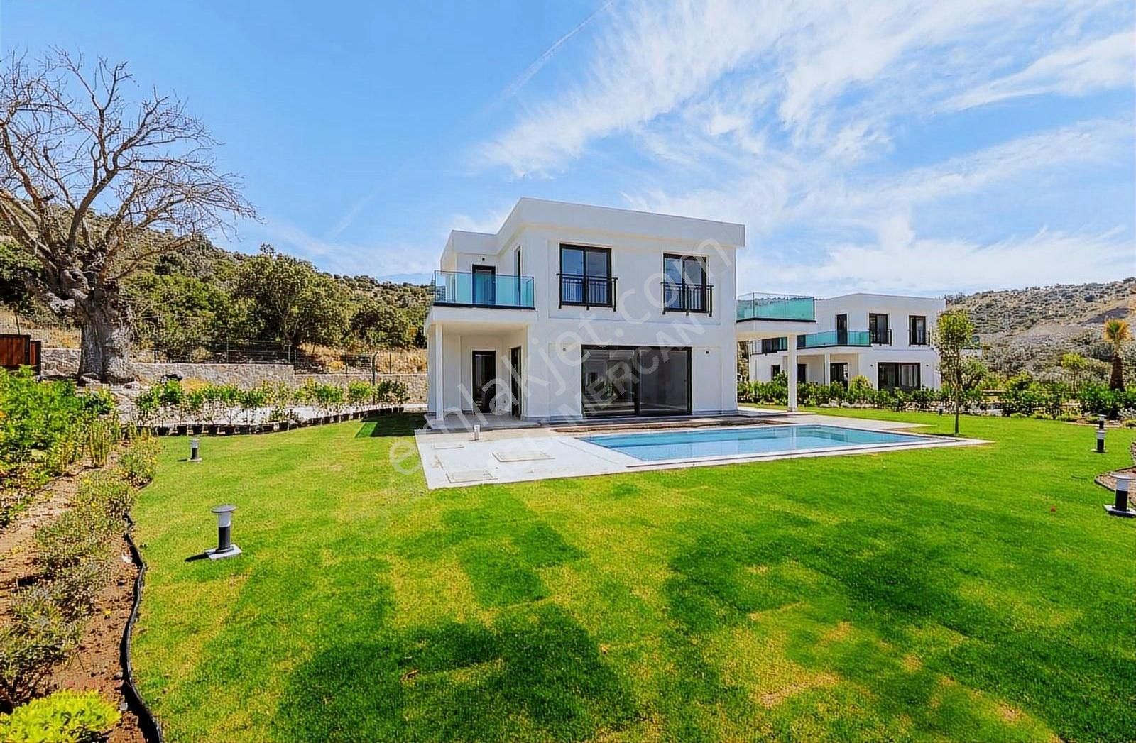 Bodrum Küçükbük Satılık Villa Gündoğan Küçükbükde Sıfır Yapı Site İçi Müstakil Villa