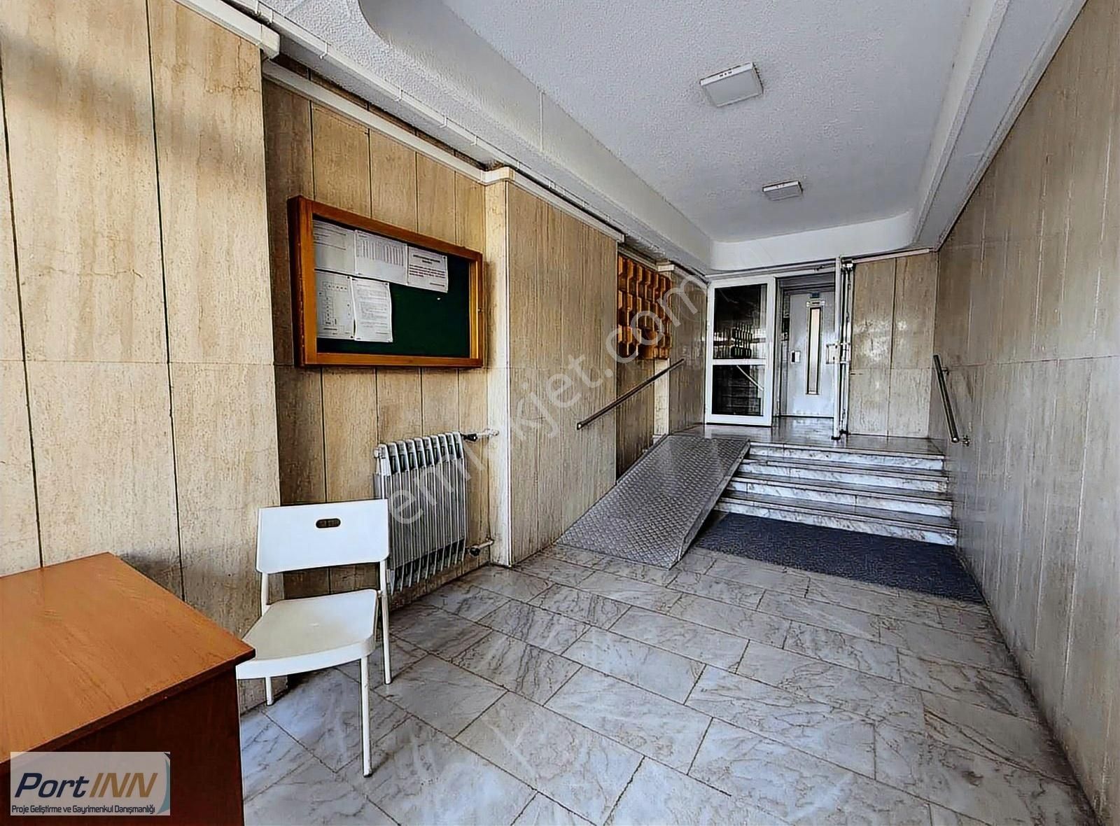 Karşıyaka Donanmacı Kiralık Daire Portınn Den Karşıyaka Sahilde Deniz Manzaralı Daire