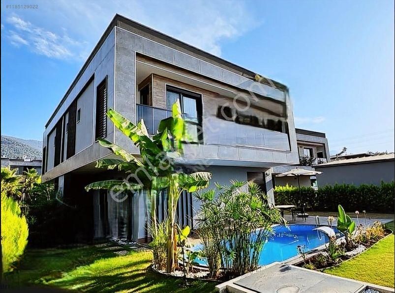 Güzelçamlı'da 3+1 Villa