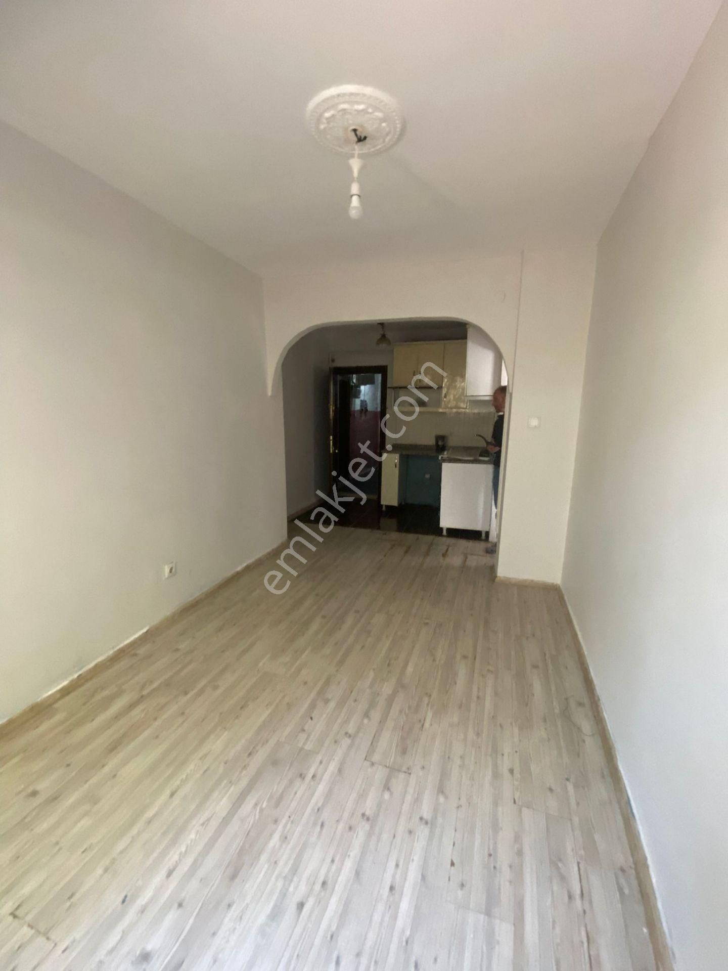 Akşenden Fatih Kocamustafapaşa Çevre Tiyatrosu 1+1 Kiralık Daire