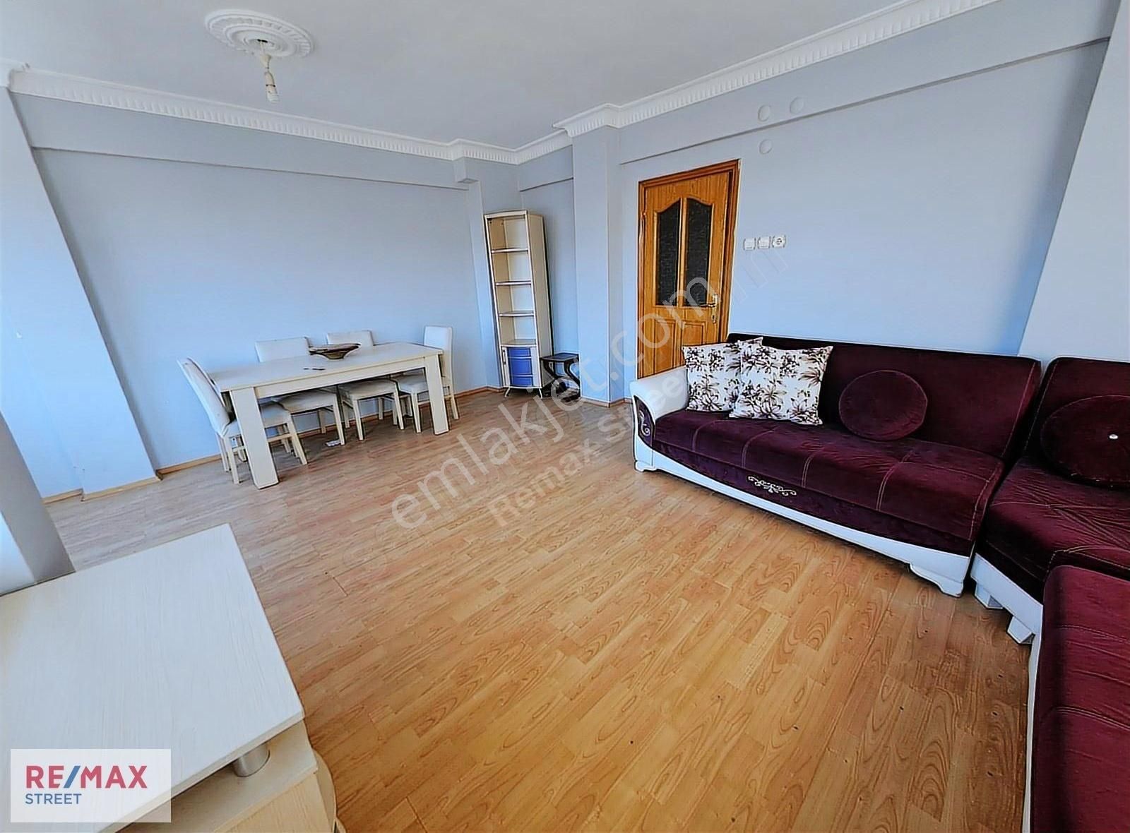 Küçükçekmece Beşyol Metrobüse Yakın Kiralık Daire Aydın Üniversitesinin Yanı Başında Eşyalı 2+1 Kiralık Daire