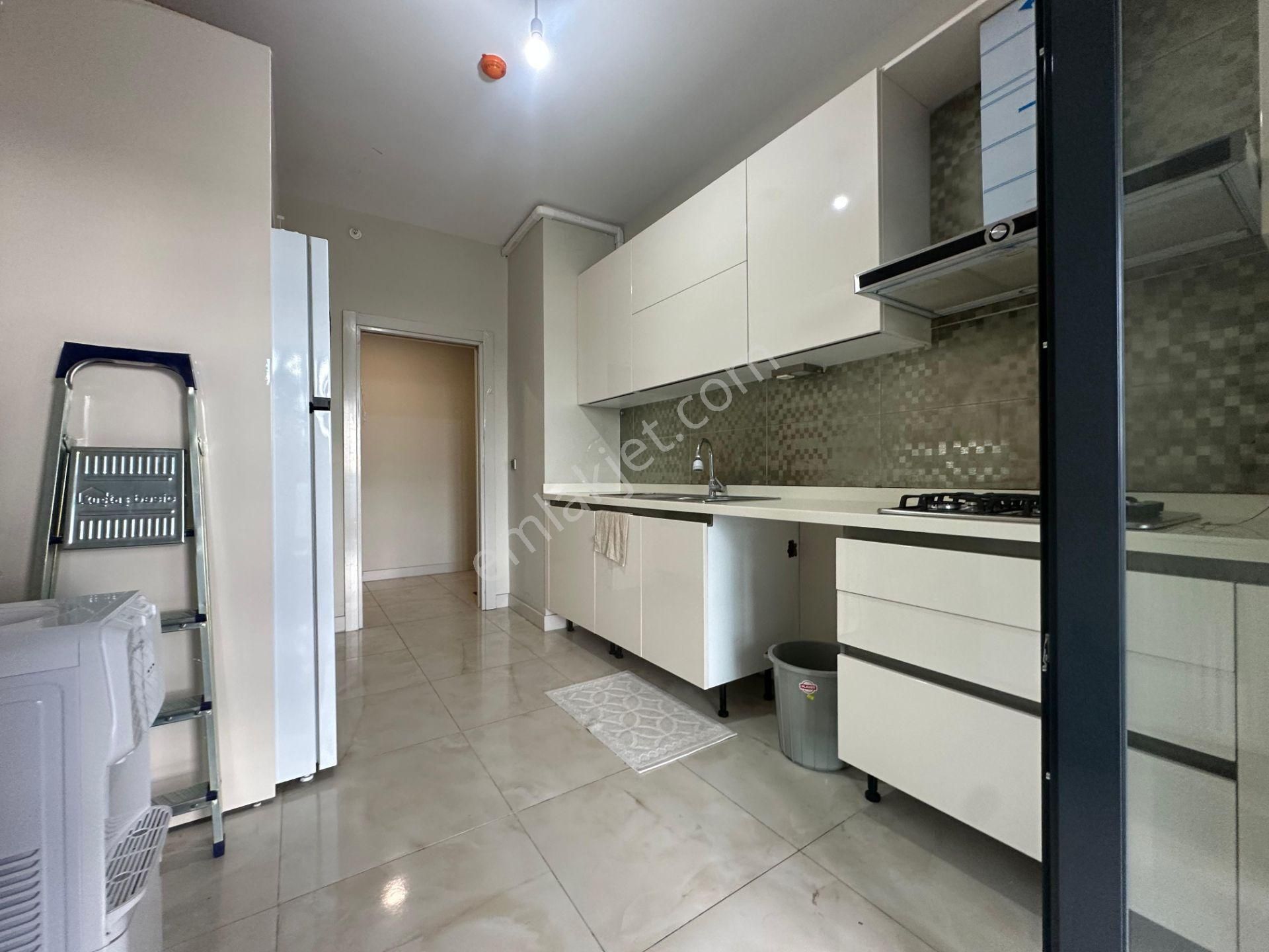 Başakşehir Ayazma Emlakkonutları Satılık 170 M2 Boş Ara Kat 3+1 - Görsel 11