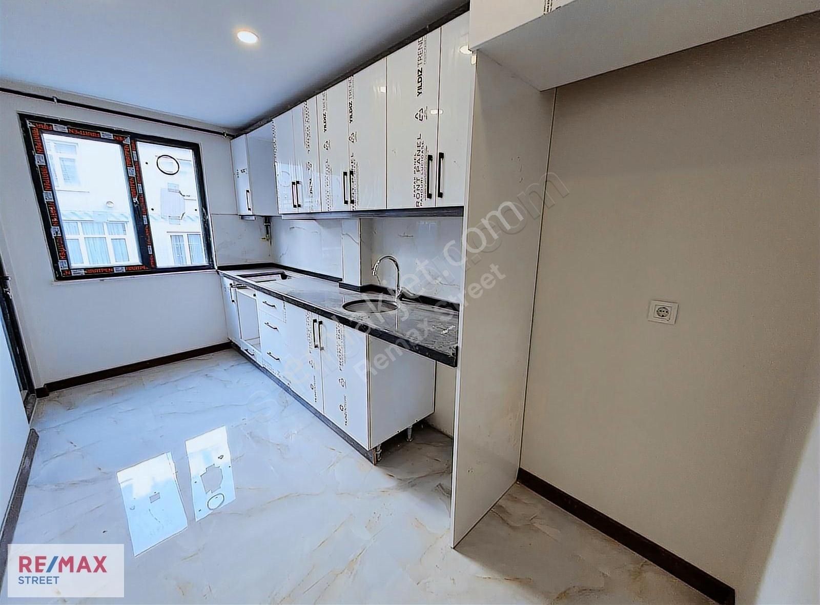 Küçükçekmece Fevzi Çakmak Metrobüse Yakın Kiralık Daire Re/max Street'ten Fevzi Çakmak Mh. Yeni Binada 2+1 Kiralık Daire