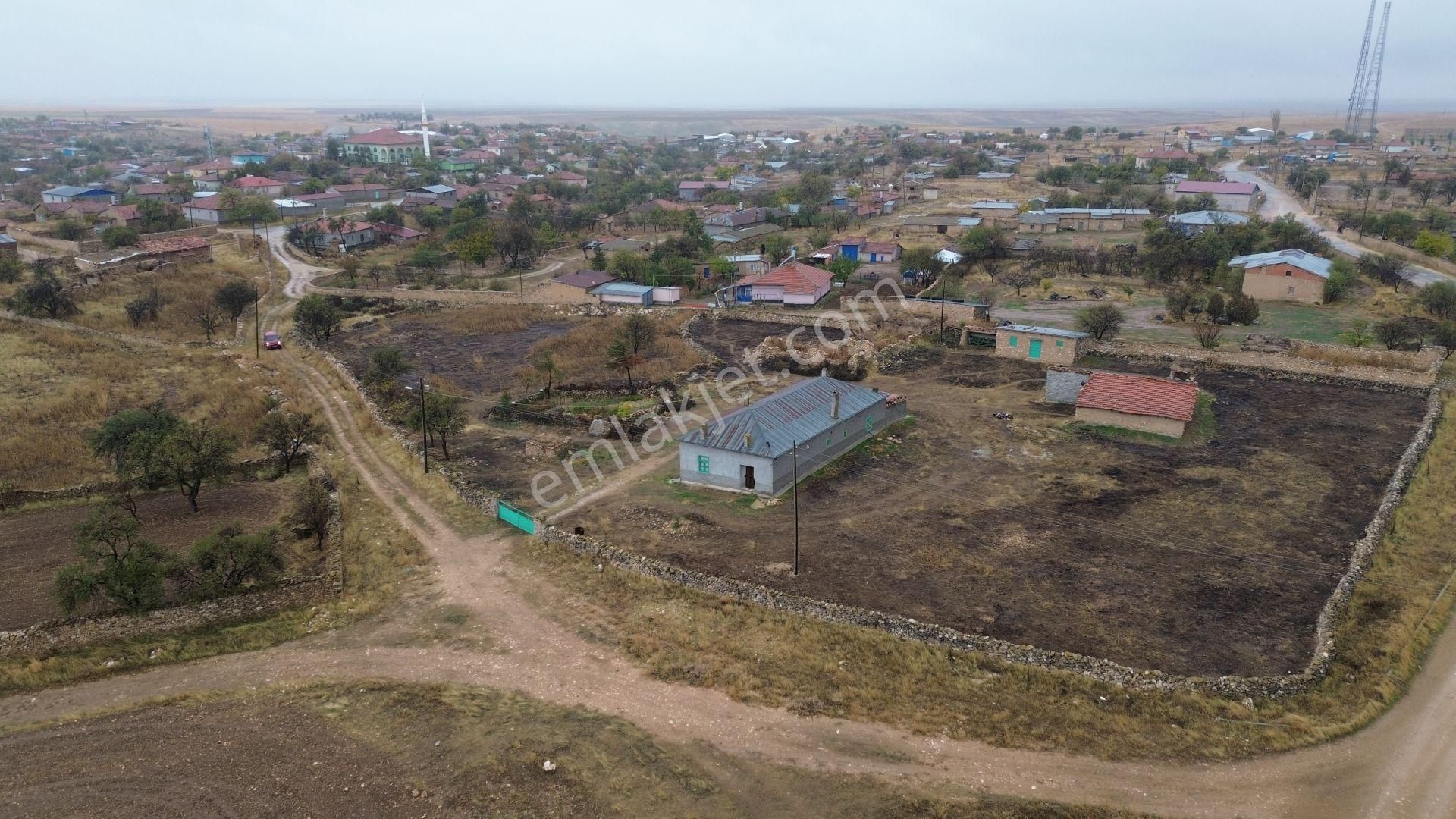 Kadınhanı Başkuyu Satılık Tarla Kadınhanı/başkuyu'da 425 M2 Müstakil Tapulu Konut İmarlı Arsa