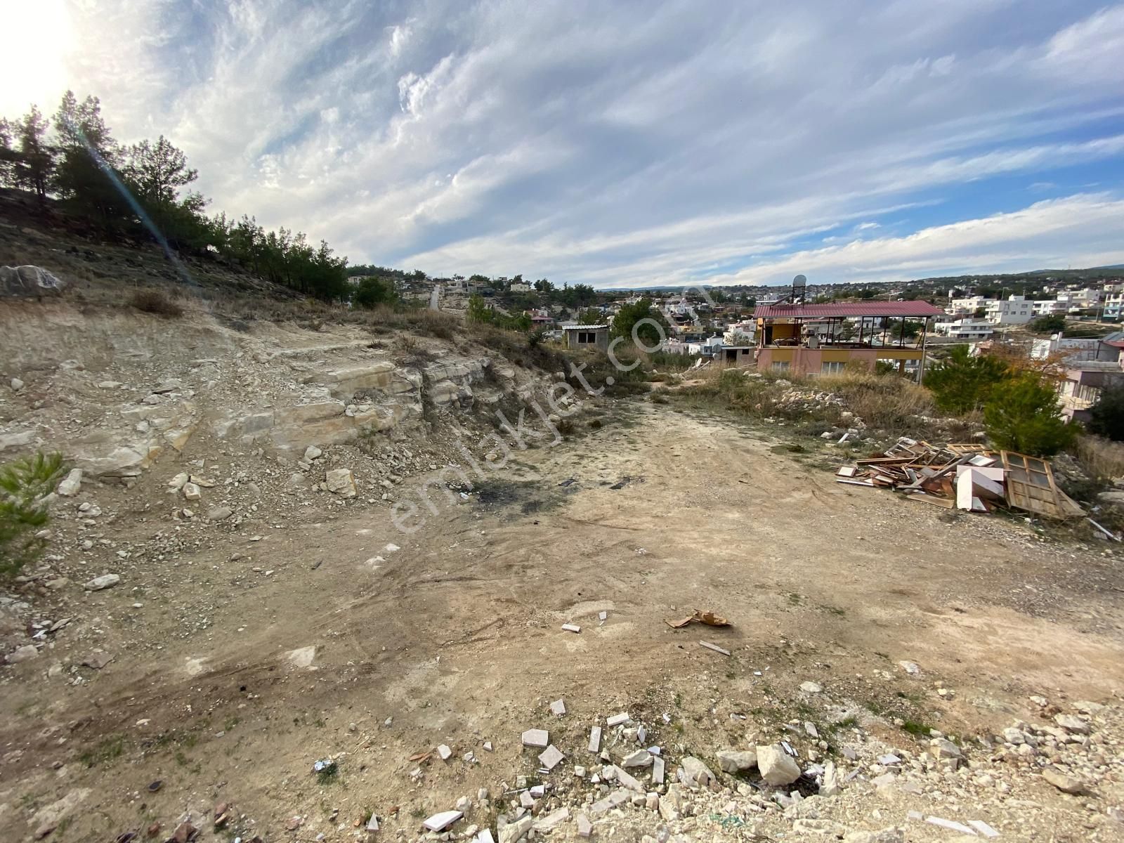 Silifke Camiikebir Satılık Konut İmarlı Sahibinden Tek Tapu 349 M2 Parsel Araçla Takas Olur