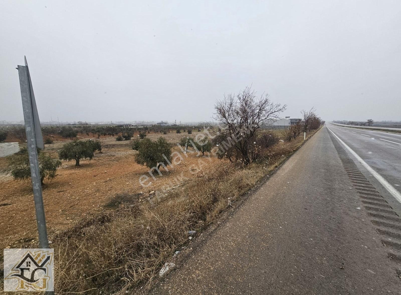 Oğuzeli Körkün Satılık Bağ & Bahçe Oğuzeli Körkün (inönü)asvalta Sıfır Tek Tapu Arazi