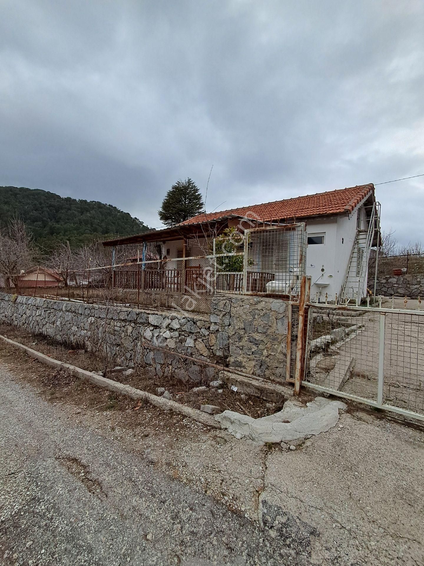 Fethiye Koruköy Satılık Konut İmarlı Fethiye Yayla Koruda Satılık 480m2 Arazi İçinde Müstakil Yayla Evi